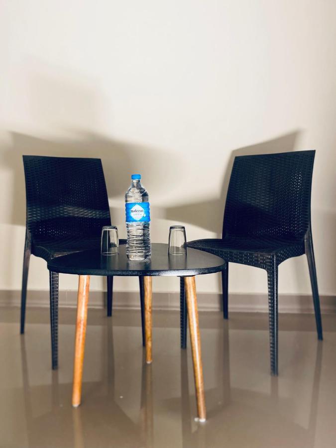 Loyal Residency Bed & Breakfast Sultan Bathery Bagian luar foto