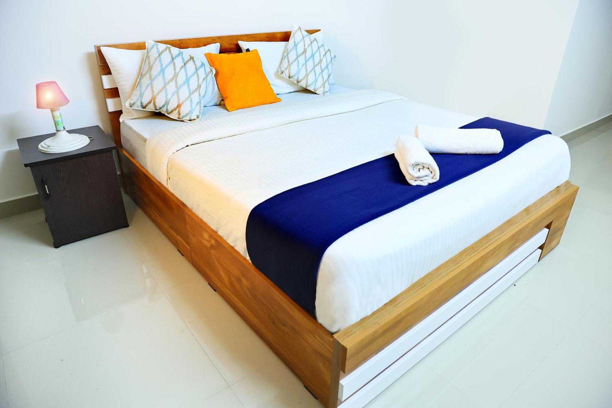 Loyal Residency Bed & Breakfast Sultan Bathery Bagian luar foto